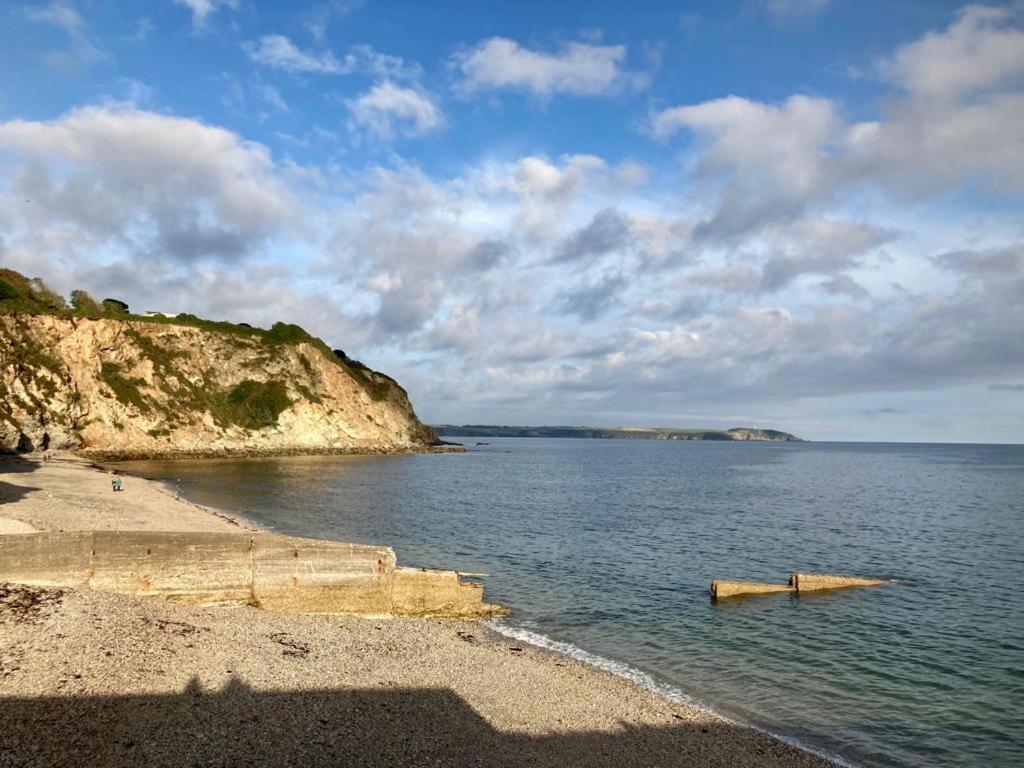 Stunning Apartment, Balconies, Private Beach, Coast Path チャールズタウン エクステリア 写真